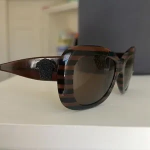 Versace | Accessories | Versace Brown Rule Black Sunglasses  display picture 2